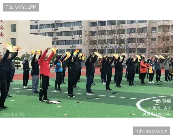 裁判哨音在足球比赛中判罚流程的重要作用与标准解析